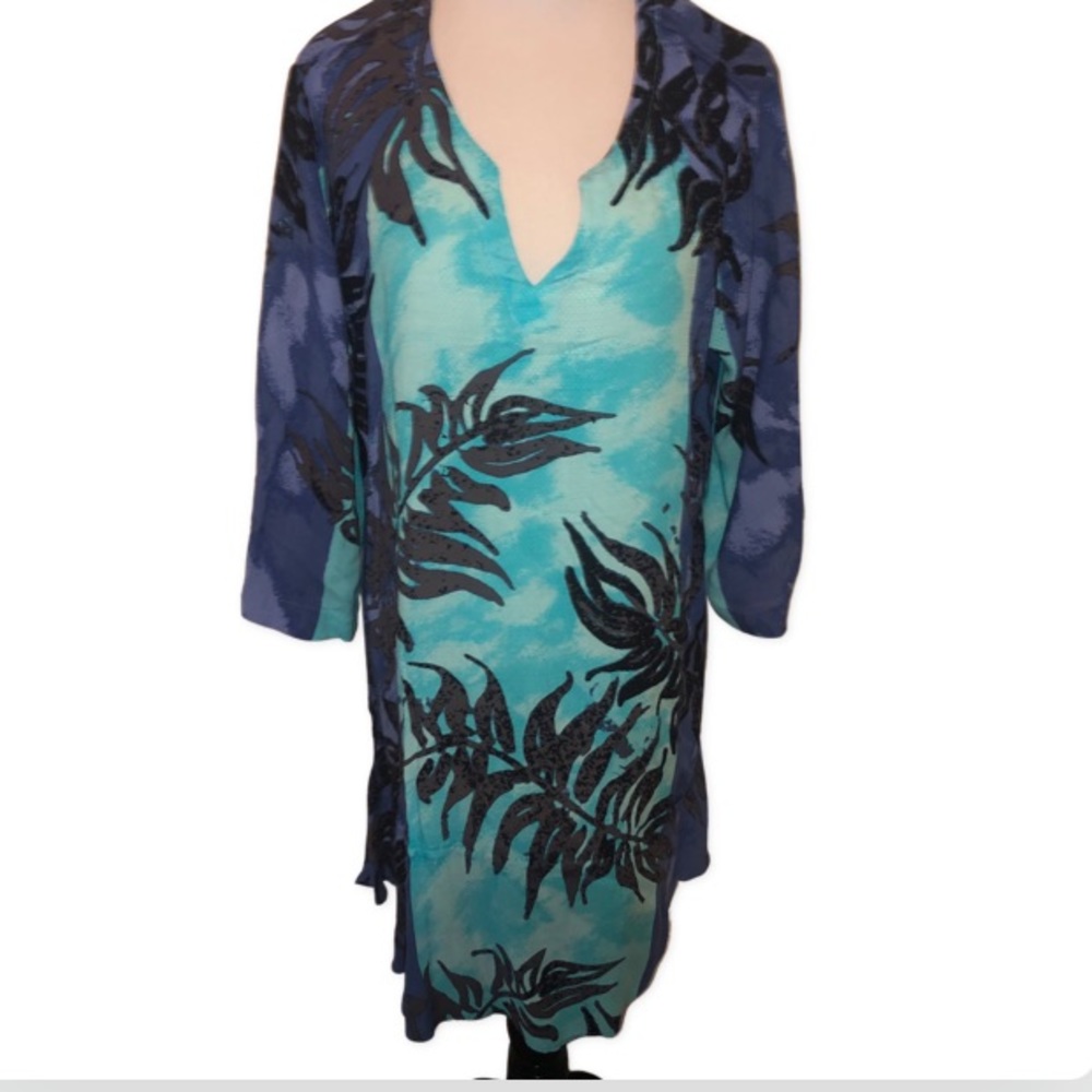 Nic + Zoe multi color v neck dress or cover up